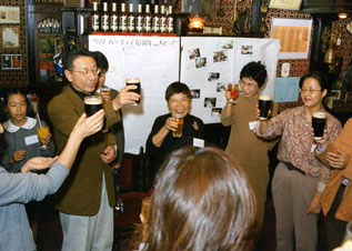 Osakas Vic Fan Club raises a glass to V I. 